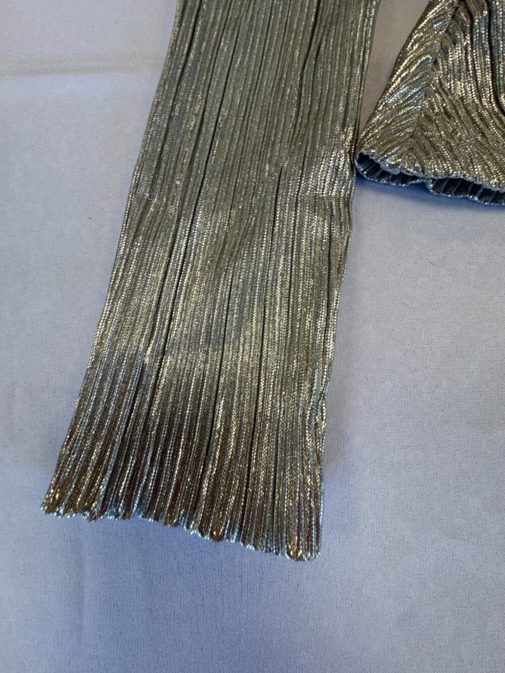 Gianni Bini Pleated Silver Peplum Blouse Size S - Picture 5 of 10